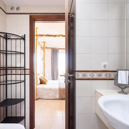 Feriehus Beautiful Two-storey House With Terrace And Patio In An Exclusive Area