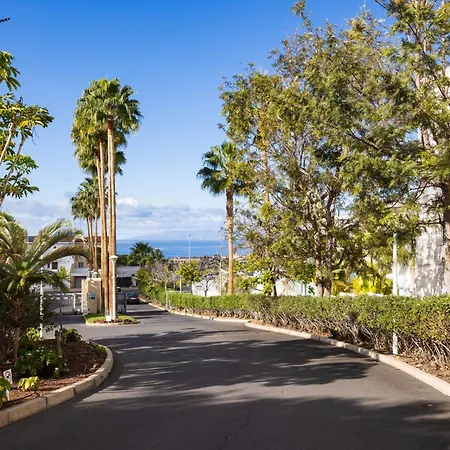 Feriehus Beautiful Two-storey House With Terrace And Patio In An Exclusive Area *