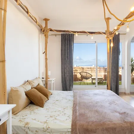 Semesterbostad Beautiful Two-storey House With Terrace And Patio In An Exclusive Area *