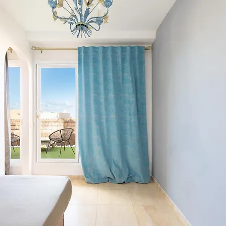Beautiful Two-storey House With Terrace And Patio In An Exclusive Area بيت للعطل أذيخي