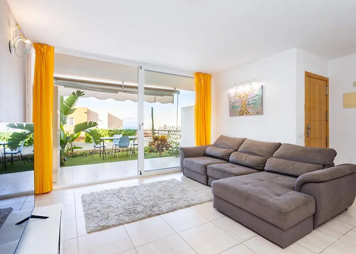 Beautiful Two-storey House With Terrace And Patio In An Exclusive Area Сasa de vacaciones Costa Adeje (Tenerife)