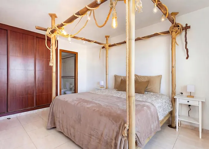 Beautiful Two-storey House With Terrace And Patio In An Exclusive Area Semesterbostad *