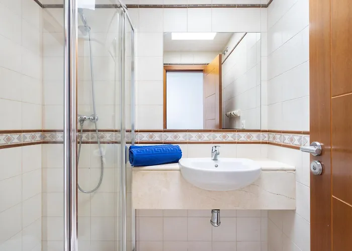 Beautiful Two-storey House With Terrace And Patio In An Exclusive Area Hébergement de vacances