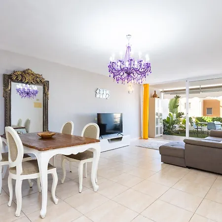Beautiful Two-storey House With Terrace And Patio In An Exclusive Area Tatil Evi *