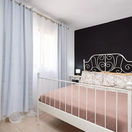 Beautiful Two-storey House With Terrace And Patio In An Exclusive Area * Costa Adeje (Tenerife)