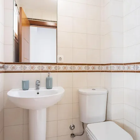 Beautiful Two-storey House With Terrace And Patio In An Exclusive Area Prázdninový dům *